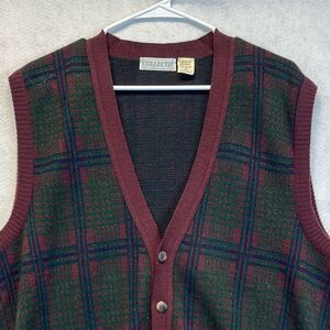 Vtg COLLECTIF Men’s Sweater Vest Wool Blend Button Front Plaid Burgundy Green L